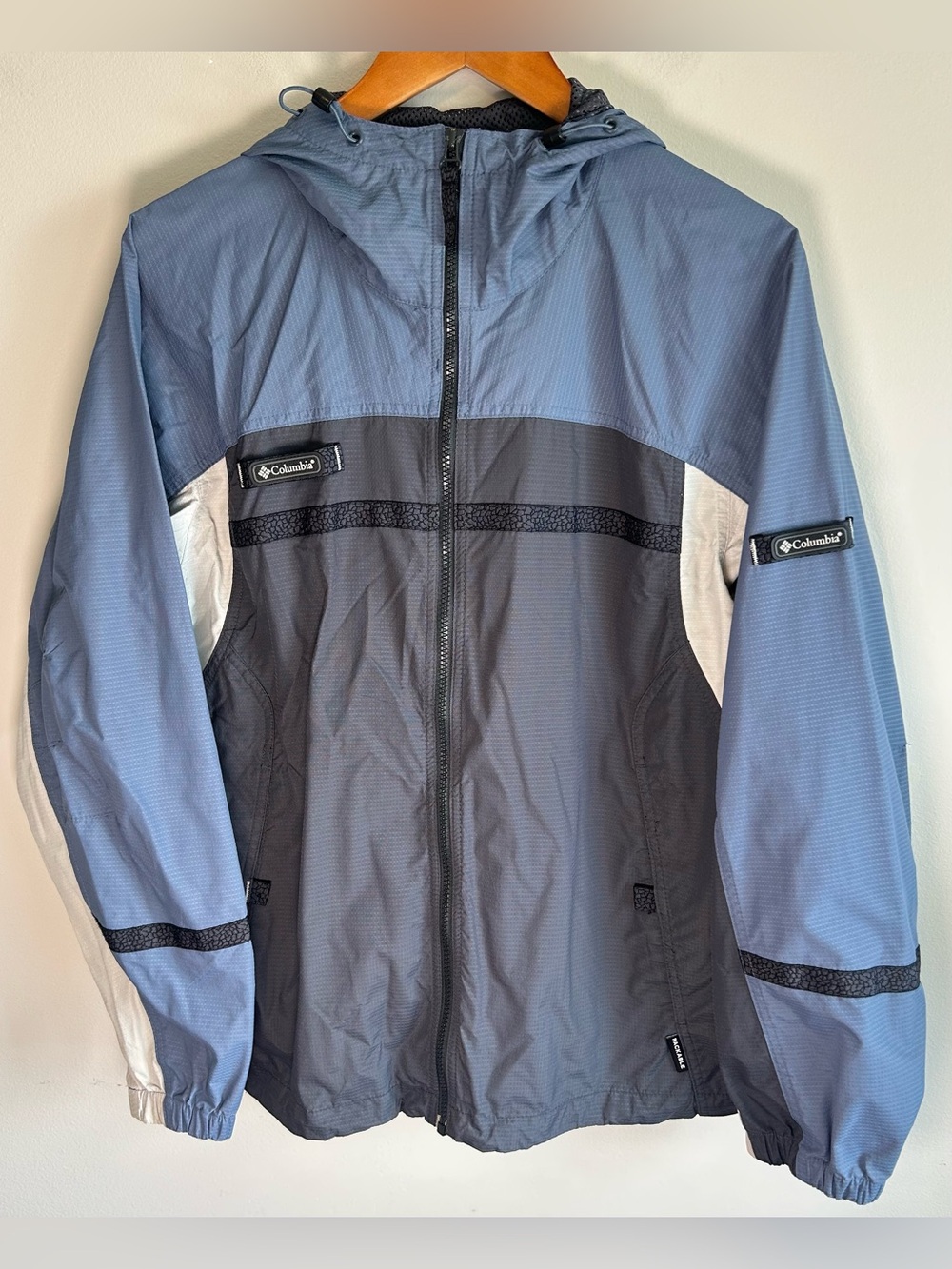 Vintage Columbia Men’s Nylon Windbreaker Jacket Size M Lightweight Packable